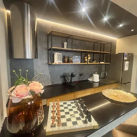 Апартаменти Smgold Lux *